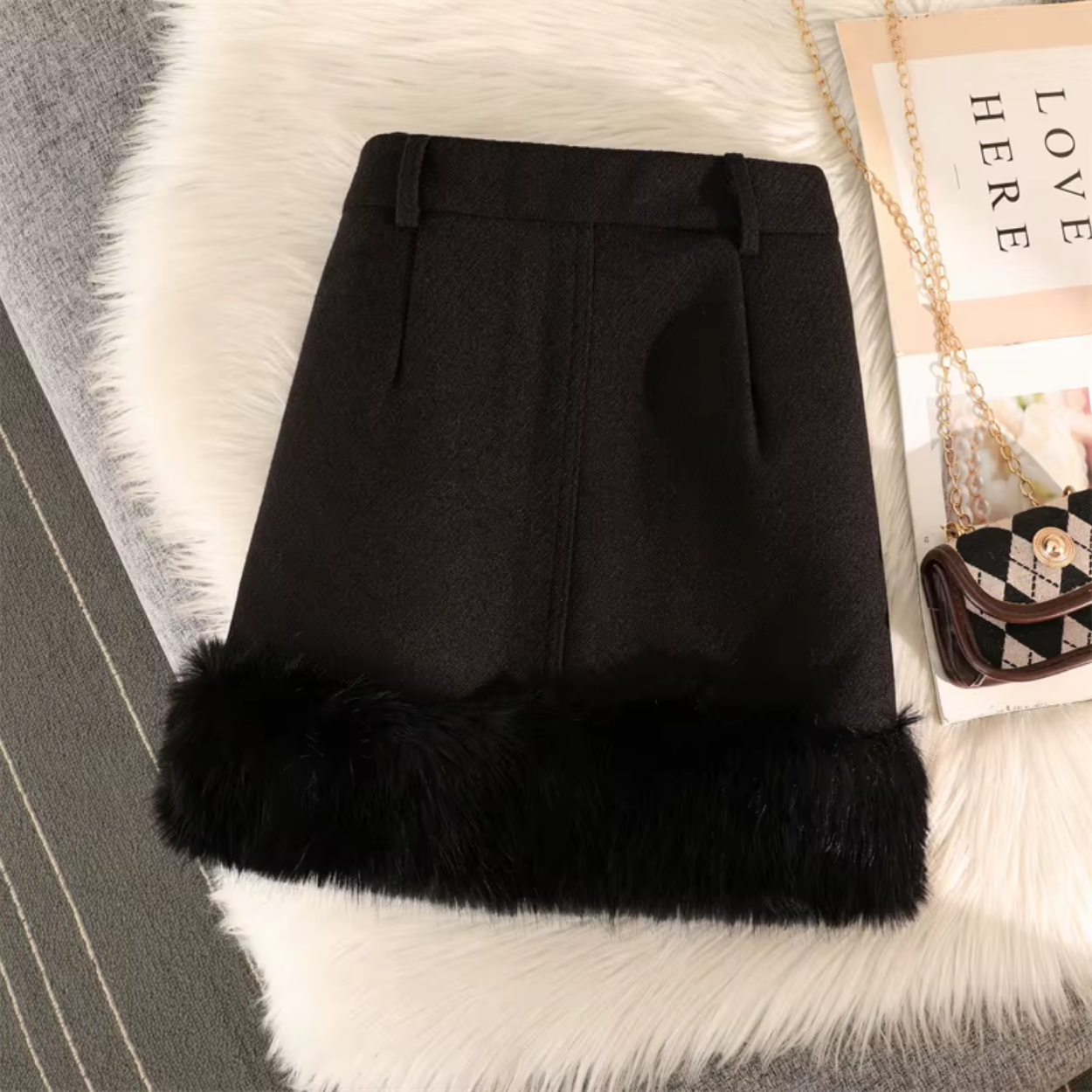 Korte en elegante winterrok voor dames met bontkraag