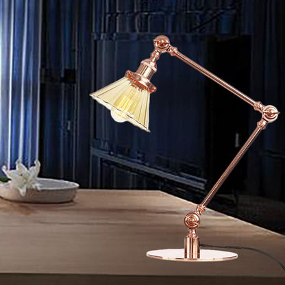 Elegante tafellamp van helder glas, kegelvormig