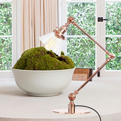 Elegante tafellamp van helder glas, kegelvormig