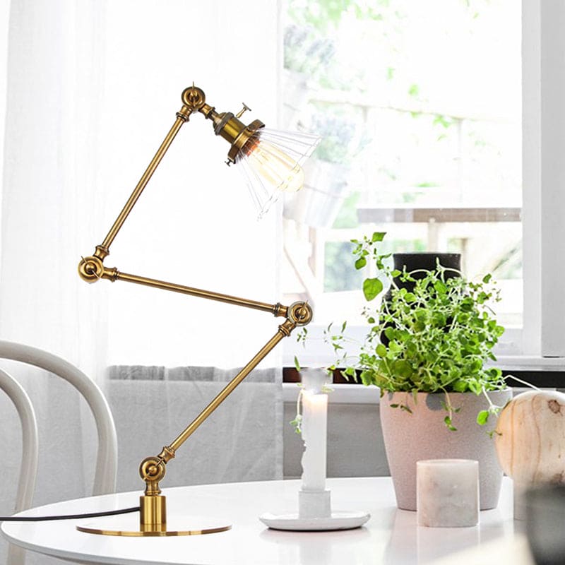 Elegante tafellamp van helder glas, kegelvormig
