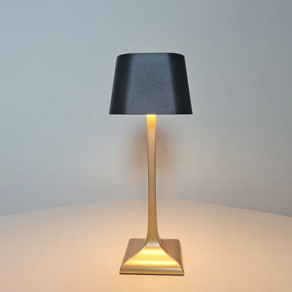 Compacte vierkante LED-bureaulamp