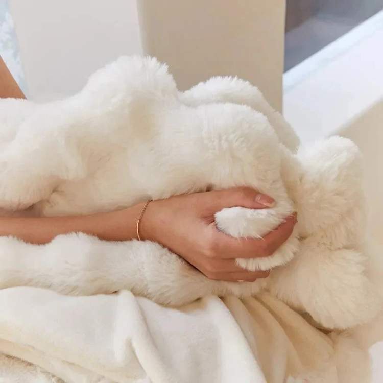 Marcherelle™ – Couverture Lestée en Fausse Fourrure Ultra Douce & Relaxante