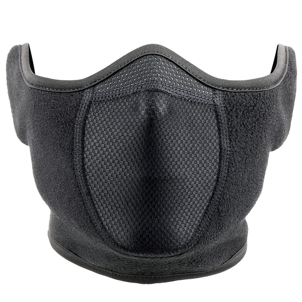 Masker en warme thermolaag voor de winter