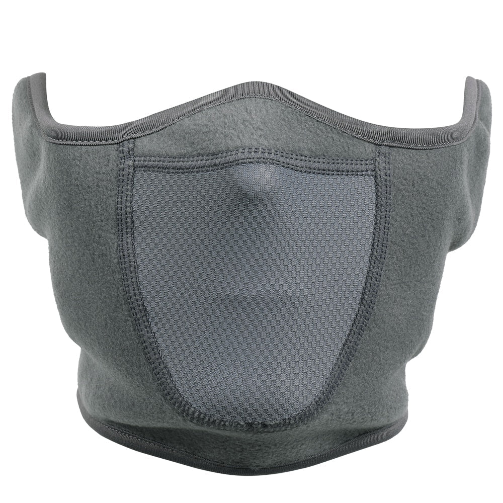 Masker en warme thermolaag voor de winter